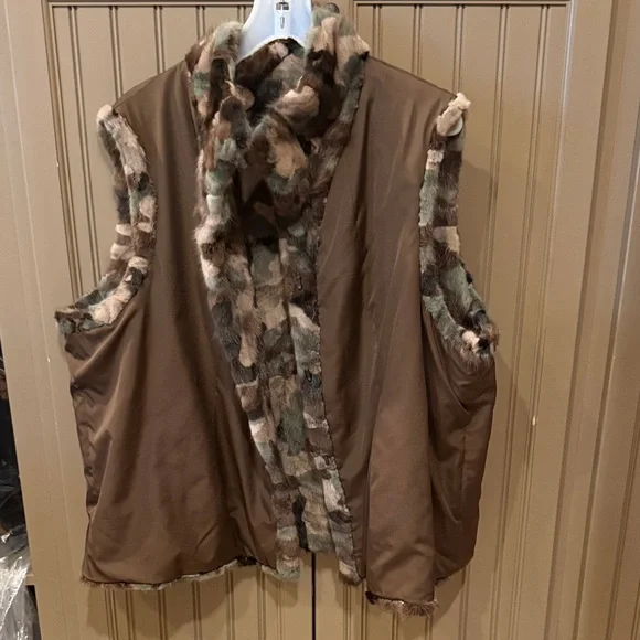 David Green Mink Camouflage Vest - Picture 3 of 5